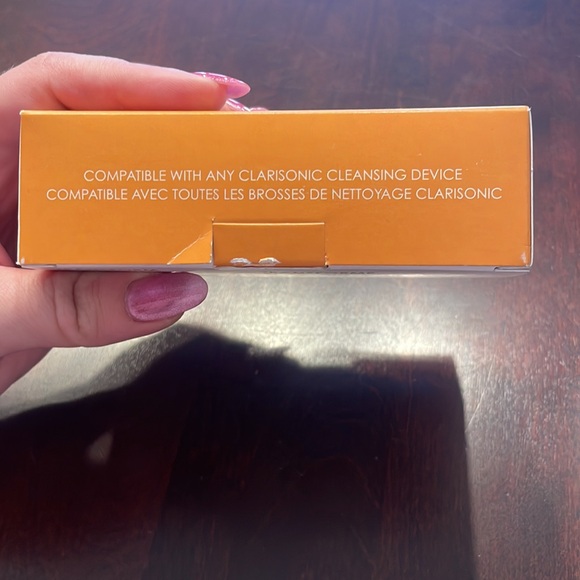 Clarisonic Sonic Radiance Brush head twin pack - Picture 2 of 4